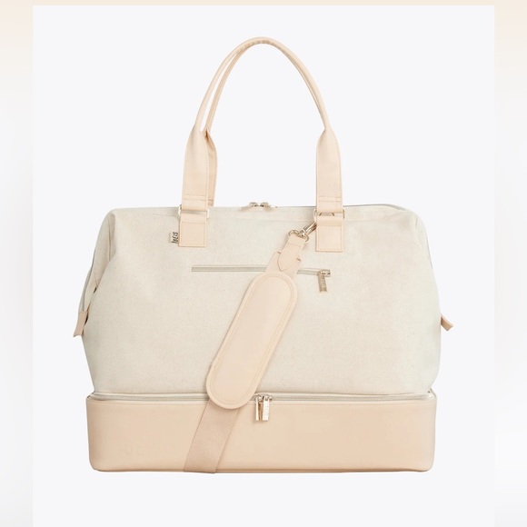 NWT Beis weekender bag in beige - Picture 2 of 4